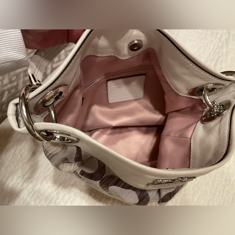 Coach Handbag - Picture 4 of 8